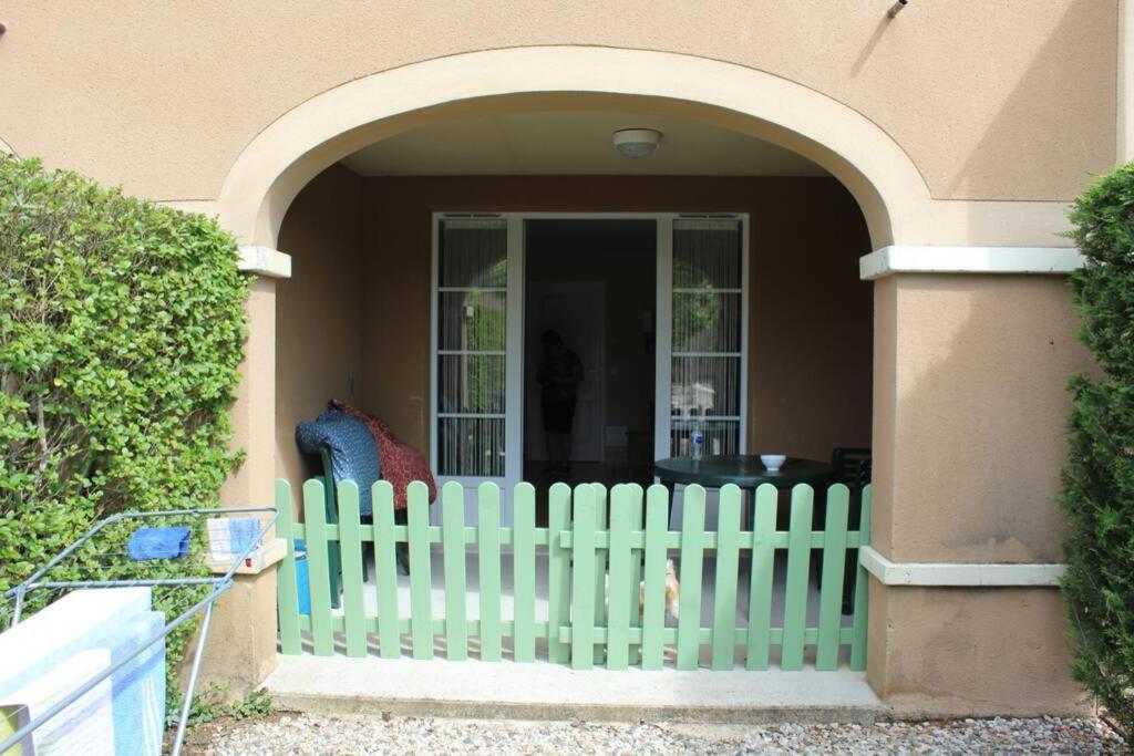 Residence Du Lac-Monflanquin Appartement Rdc Exterior foto
